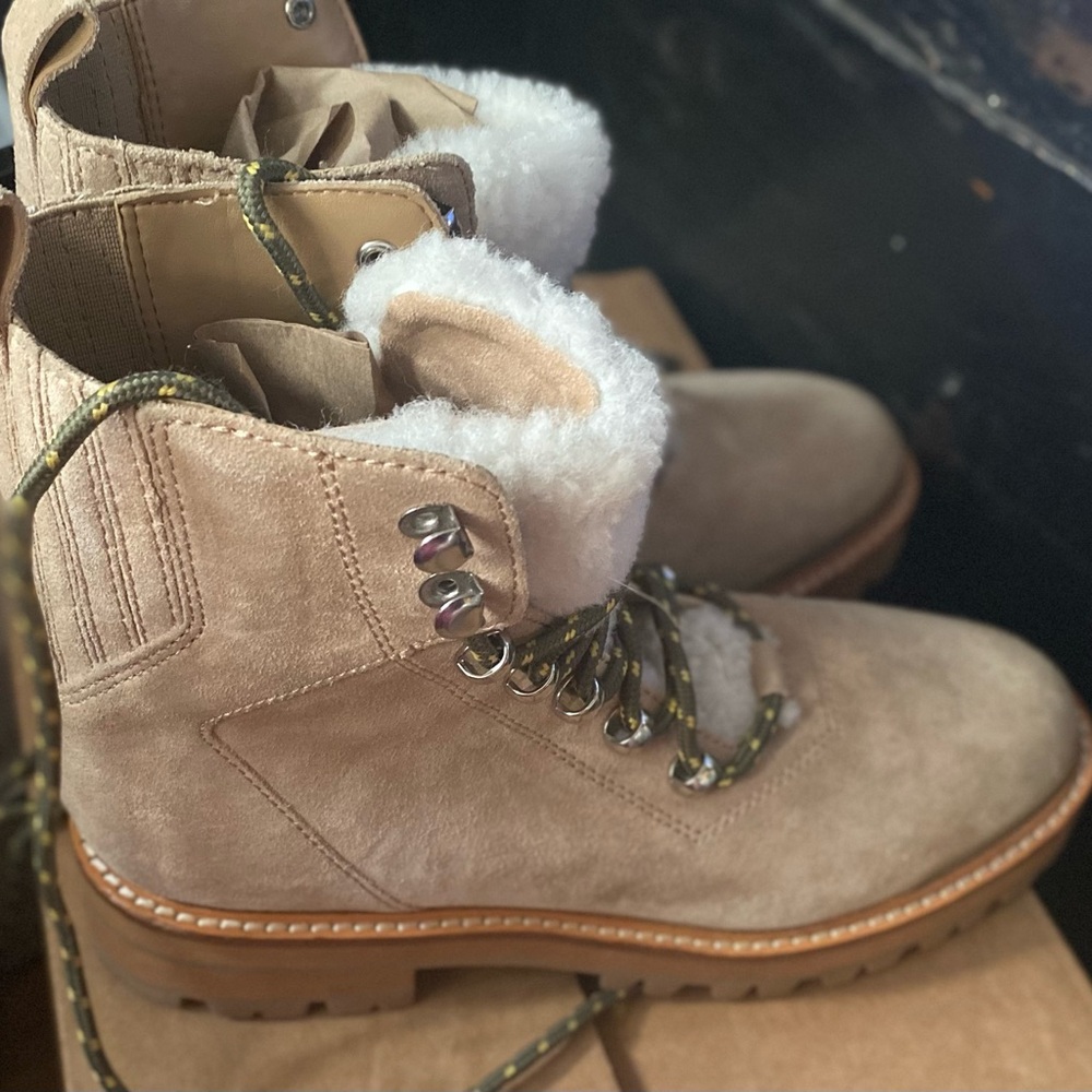 Marc Fisher Izzy Shearling  Boots NWOB - Picture 10 of 12